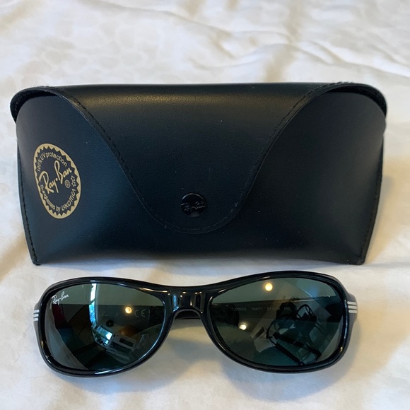Ray-Ban Other - Ray Ban Childrens Sun Glasses